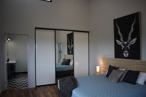 Ironbark House - Internet Find 25