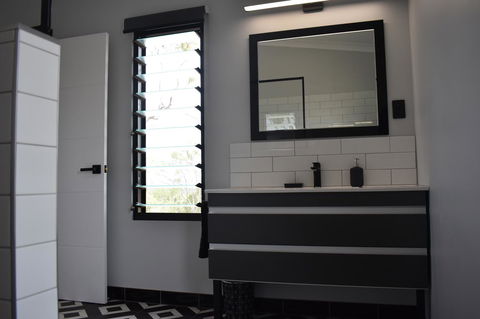 Ironbark House - Internet Find 26