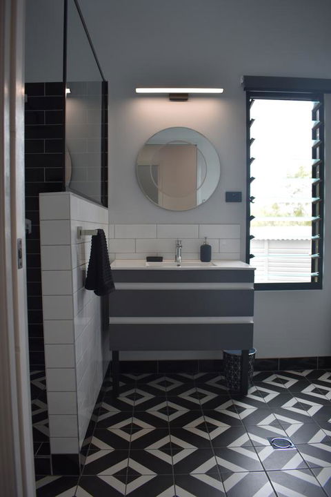 Ironbark House - Internet Find 13