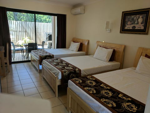 Novena Palms Motel - Internet Find 23