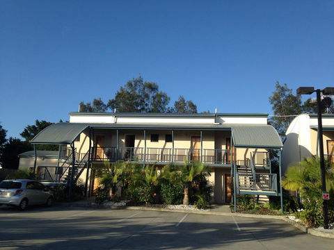 Novena Palms Motel - Internet Find 7