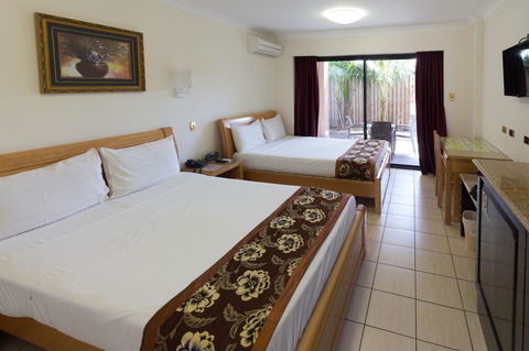 Novena Palms Motel - Internet Find 21