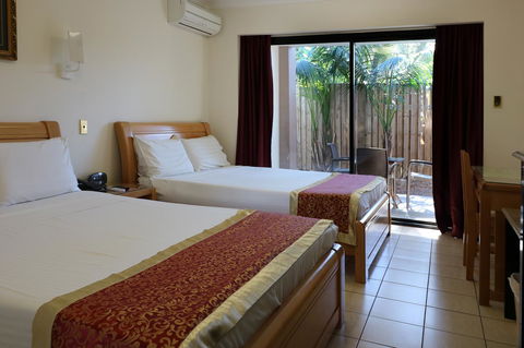 Novena Palms Motel - Internet Find 22