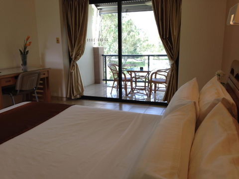 Novena Palms Motel - Internet Find 14