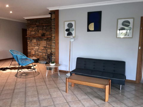 Beeâ€™s Place - 3 Bedroom Home On 10 Acres Of Land With Distant Ocean Views - Internet Find 19