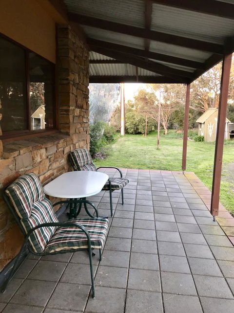 Beeâ€™s Place - 3 Bedroom Home On 10 Acres Of Land With Distant Ocean Views - Internet Find 8