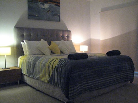 Beachfront Holiday Apartment To Rent For Short And Long Stays - Internet Find 6