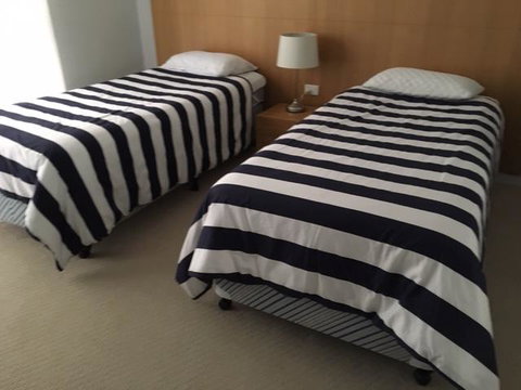 Beachfront Holiday Apartment To Rent For Short And Long Stays - Internet Find 8