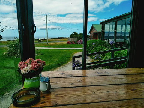 Baudins Accommodation And Restaurant - Internet Find 25