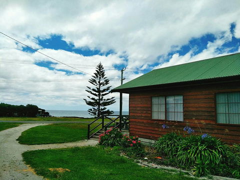 Baudins Accommodation And Restaurant - Internet Find 17