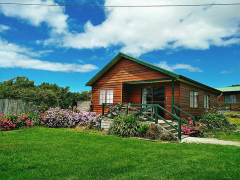 Baudins Accommodation And Restaurant - Internet Find 23