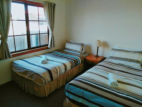Baudins Accommodation And Restaurant - Internet Find 12