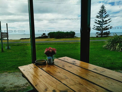 Baudins Accommodation And Restaurant - Internet Find 19