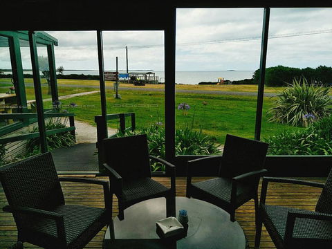 Baudins Accommodation And Restaurant - Internet Find 24