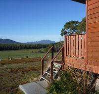 Yakkalla Holiday Cottage - Internet Find