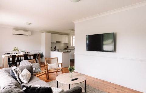 'Comfy & Cosy' - Close To Hospital, Cadia And Early Riser CafÃ© - Internet Find 1