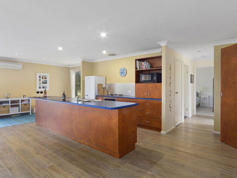 1 Bennett Court - Internet Find 3