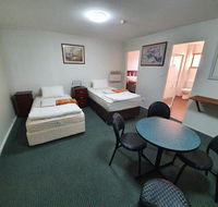 1 Lakeview Plaza - Internet Find