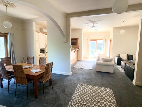 123 Hill St, Heart Of Orange, Double Brick - Internet Find 1