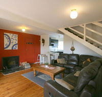 14 Cobbon Crescent Jindabyne - Internet Find