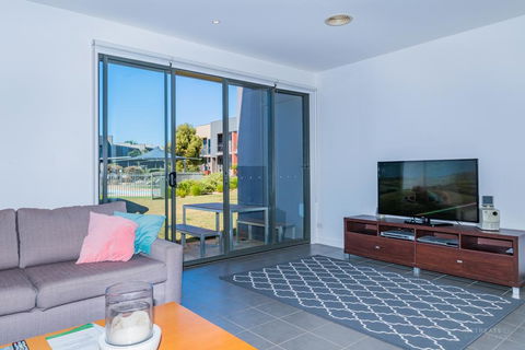 19 Coast Drive - Internet Find 2