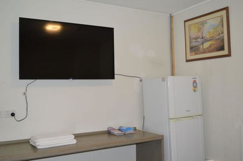 2 Lakeview Plaza - Internet Find 1