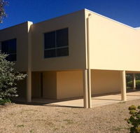 22 Broadbeach Drive - Internet Find