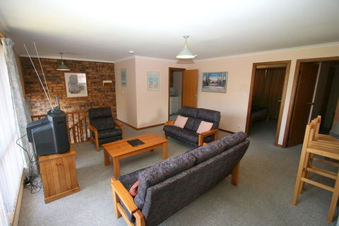3/9 Park Road, Jindabyne - Internet Find 0