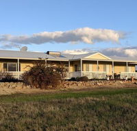 A Better Life Animal Sanctuary FarmStay - Private Two-Bedrooms Lounge Room  Bathroom  Toilet Shared Kitchen - Internet Find