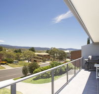 Acacia 2 - Luxurious Holiday Townhouse - Internet Find