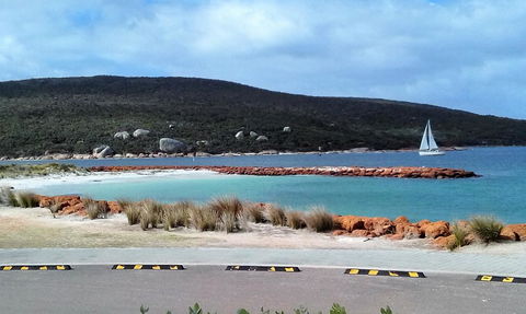 Acclaim Rose Gardens Beachside Holiday Park - Internet Find 3