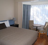 Airlie House Motor Inn - Internet Find