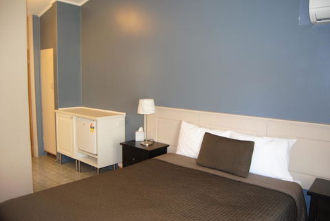 Airlie House Motor Inn - Internet Find 3