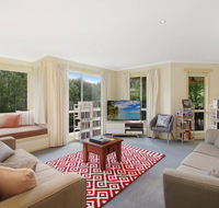 Alpine Vista - Short walk to town centre - Internet Find