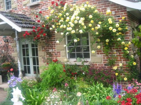 Annie's Cottage - Internet Find 3