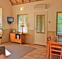 Autumn Leaf Cottage 1 - Internet Find