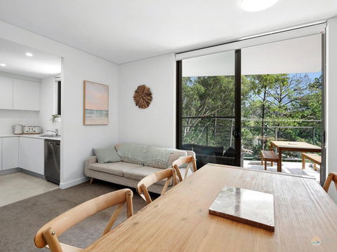 Avoca Beach Pad- 210/14-18 Cape Three Points Rd - Internet Find 2
