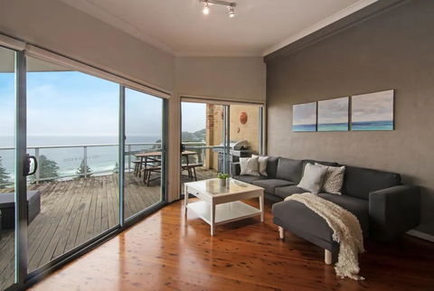 Avoca Heights House /// 4 BDR 2.5 BTH // Direct Ocean Views - Internet Find 0