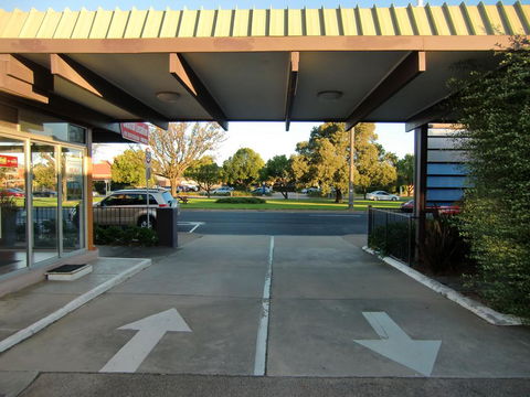 Bairnsdale Kansas City Motel - Internet Find 2