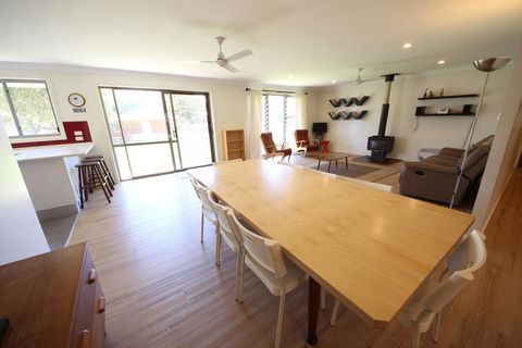 Barefoot Bungalow At Hat Head - Internet Find 1
