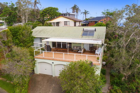 Barefoot Top Floor, 32 Skyline Crescent, Crescent Head - Internet Find 3