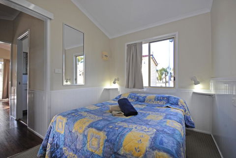 Barrack Point Holidays - Internet Find 2