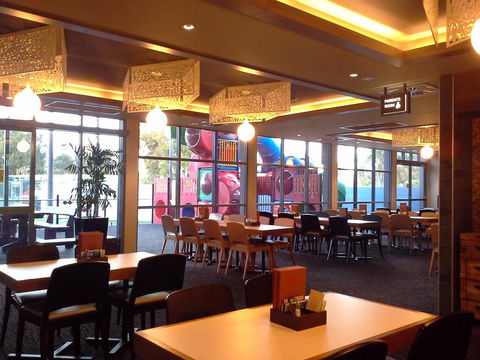 Barrack Point Holidays - Internet Find 1