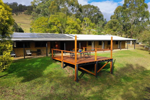 Barrington River Lodge - Internet Find 0