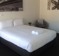 Bass and Flinders Motor Inn - Internet Find