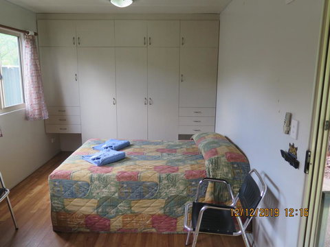 Batchelor Holiday Park - Internet Find 1