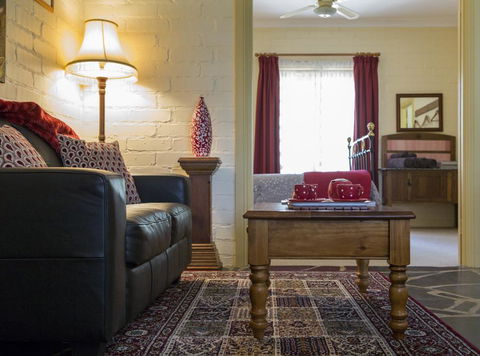 Battunga Bed And Breakfast - Internet Find 1