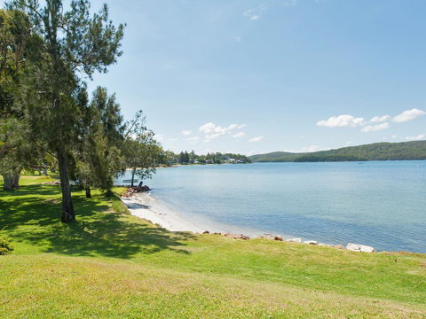 Baywatch - Beachfront Bliss Executive Home - Internet Find 3