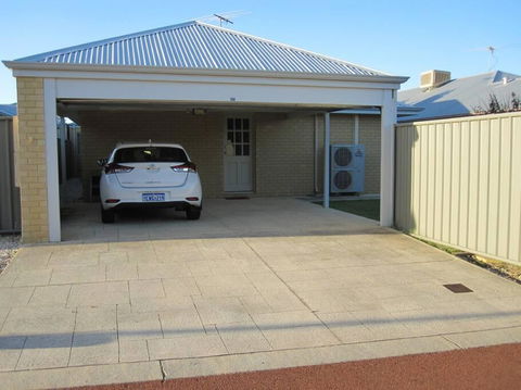 Beach And Golf Hideaway - Internet Find 3