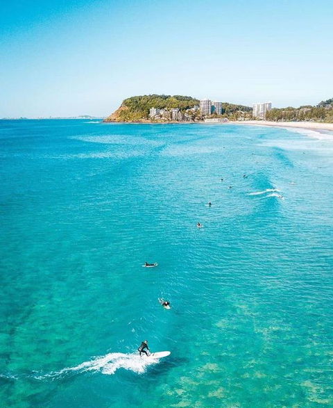 Beach Side Ocean Burleigh Heads 3 Bedroom Family Accomodation - Internet Find 3